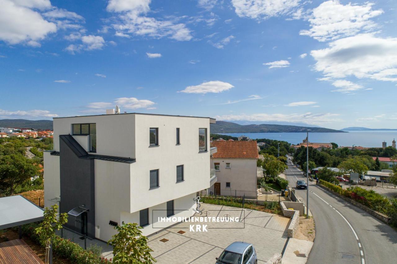 Penthouse Seaview Emilia